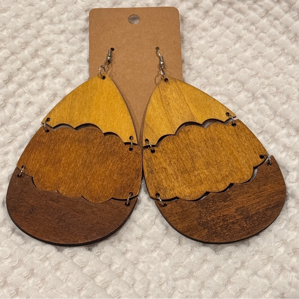 Wood Rustic Teardrop Accordion Dangle Earrings Light to Dark Brown New
